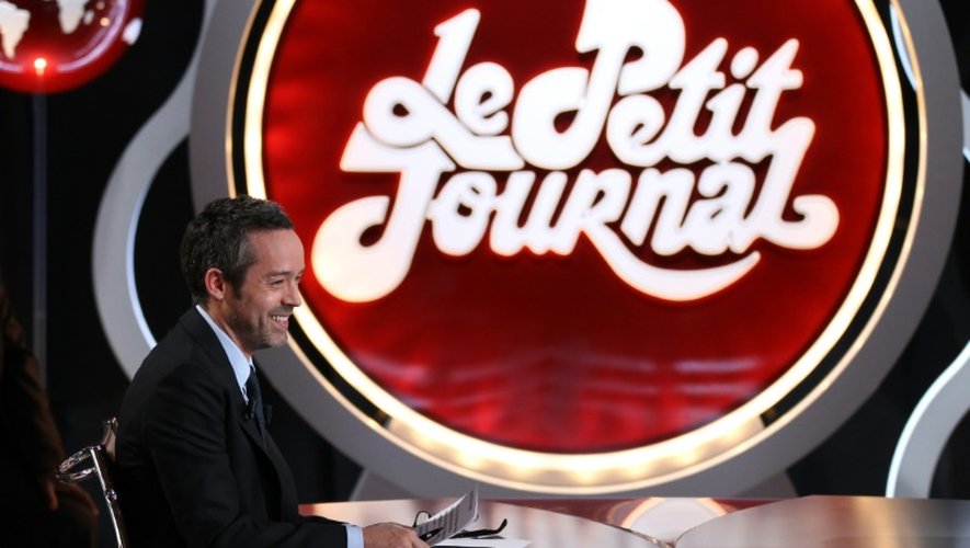 L'animateur Yann Barthès avant le début de son émission "Le Petit Journal" sur Canal +, le 15 mars 2012