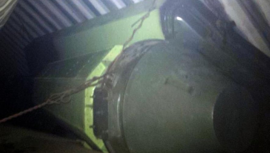 Photo fournie par le président du Panama Ricardo Martinelli, postée sur son compte twitter et montrant ce qu'il croit être des composants de missiles trouvés à bord d'un navire nord-coréen, le 16 juillet 2013 dans les eaux territoriales