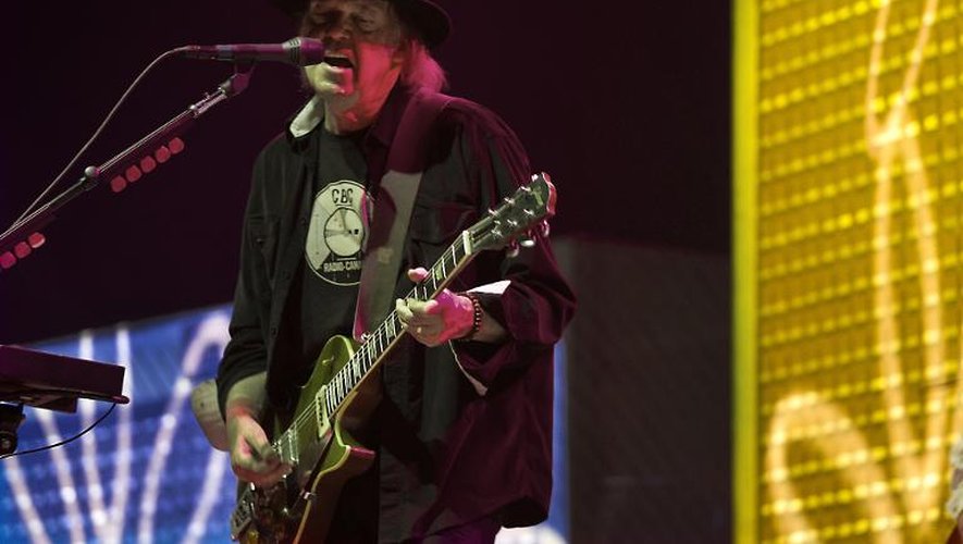 Neil Young lors d'un concert à Amsterdam, le 5 juin 2013