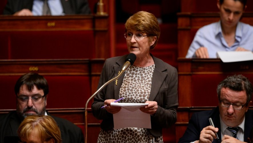 La députée Front de gauche Jacqueline Fraysse lors du débat sur la loi Travail à l'Assemblée nationale à Paris, le 4 mai 2016