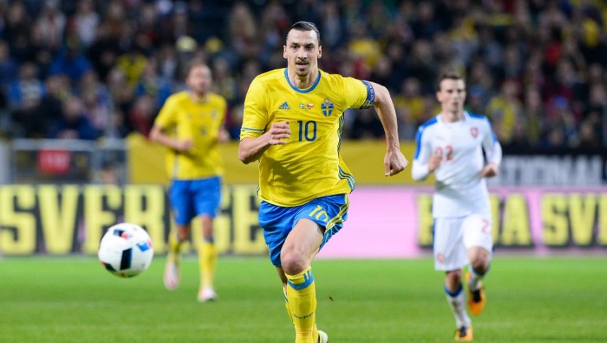 Le capitaine de la Suède Zlatan Ibrahimovic contre la République tchèque en amical, le 29 mars 2016 à Solna