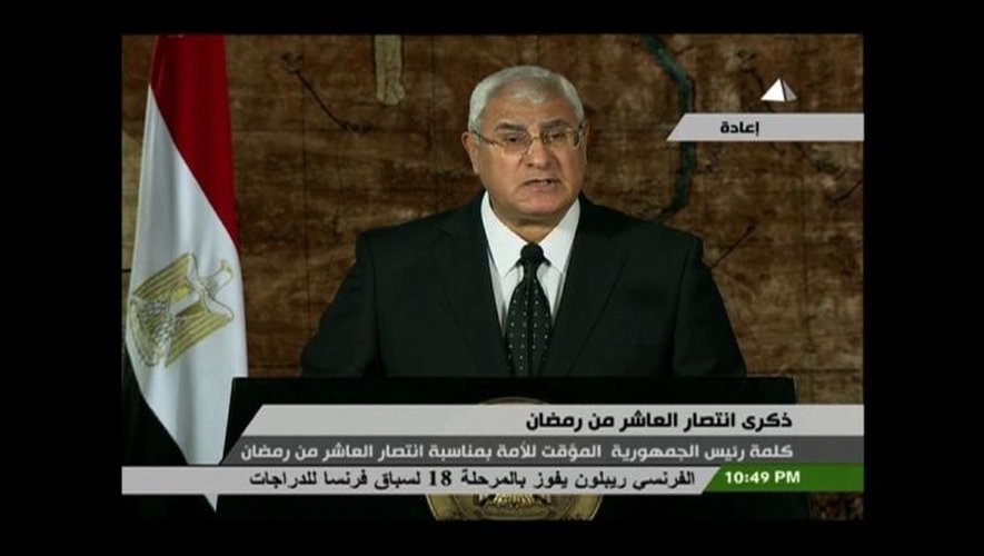 Egypte: premier discours télévisé du président Adly Mansour