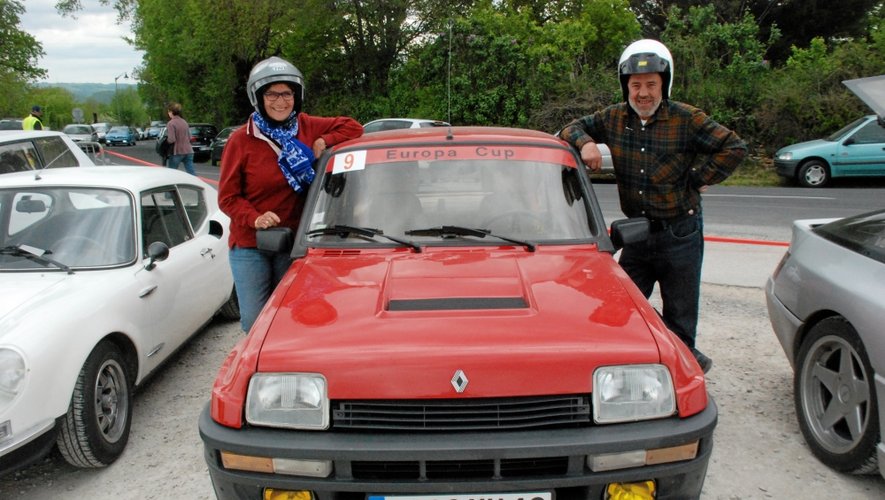 L'équipage local composé de Bernard Bruel et Danièle Olivier, n'a pas démérité au volant d’une superbe Renault 5 GT Turbo de 1984.