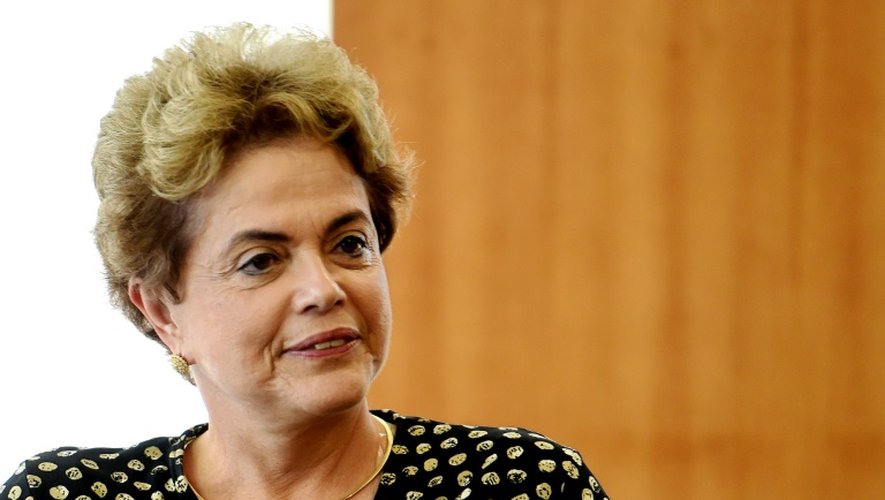 La présidente du Brésil Dilma Rousseff, à quelques heures d'un vote crucial pour son avenir et celui du pays, le 10 mai 2016 à Brasilia