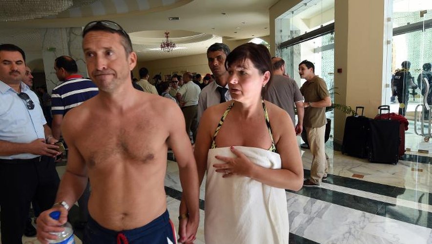 Des touristes dans l'hôtel Imperial de Sousse, station balnéaire tunisienne frappée par un attentat le 26 juin 2015