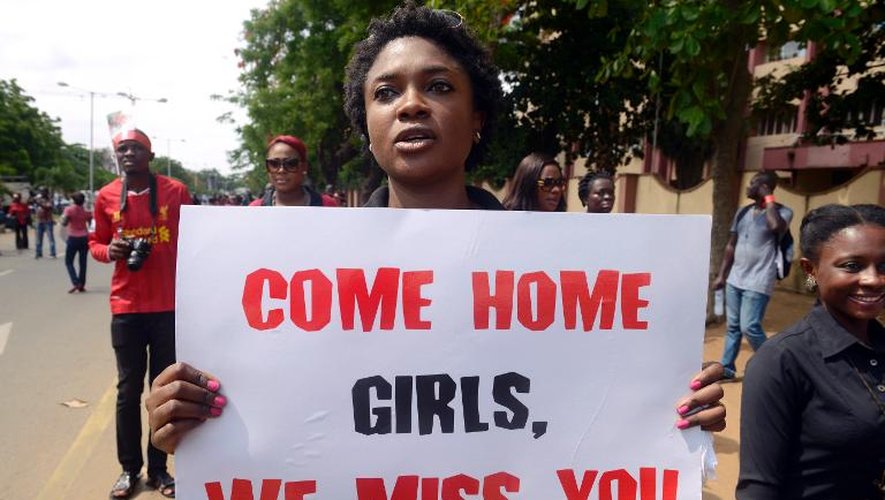 Manifestation le 5 mai 2014 à Lagos pour la libération des lycéennes enlevées
