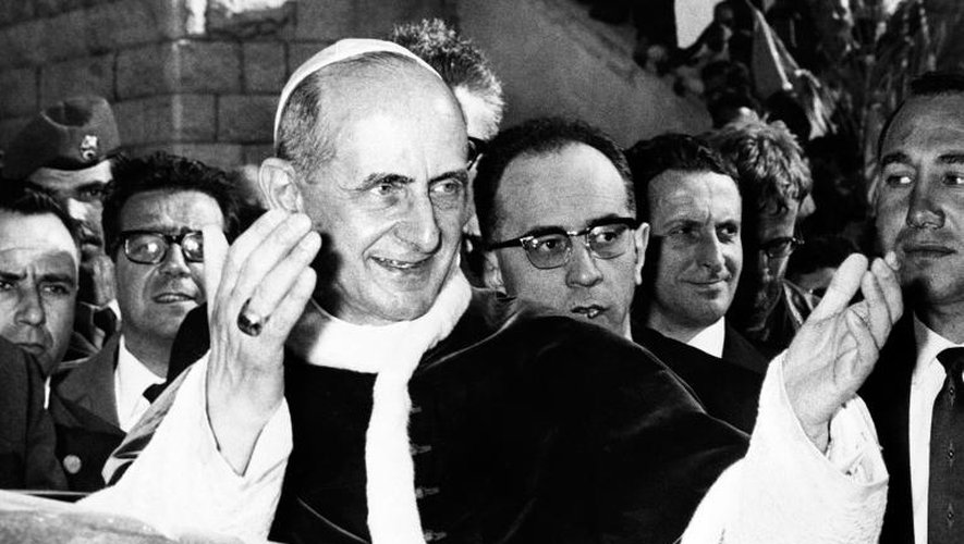 Le pape Paul VI quitte la basilique de l'Annonciation à Nazareth le 5 janvier 1964