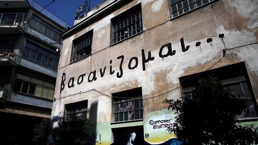 Le graffiti "Je souffre" ("Vasanizomai") sur un bâtiment d'Athènes le 6 mai 2014