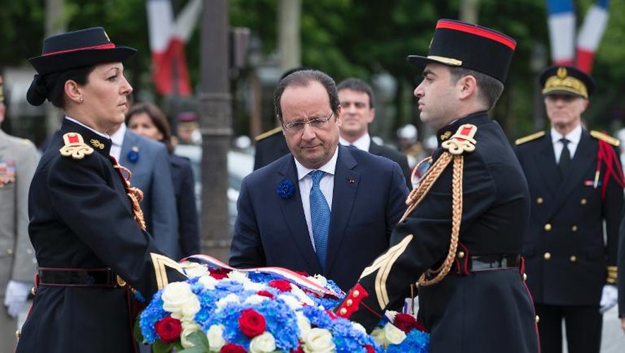Le président de la République François Hollande célèbre à Paris le 69e anniversaire de la victoire du 8 mai 1945