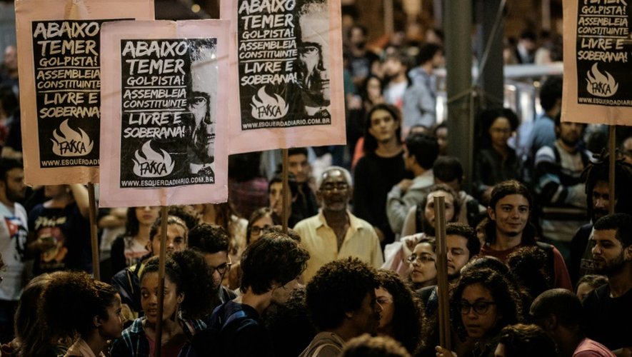 Brésil: pas d'état de grâce pour Temer qui prépare "des mesures difficiles"