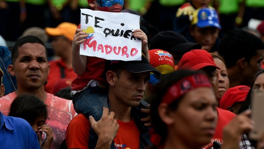 Des partisans du président vénézuélien Nicolas Maduro, le 14 mai 2016 à Caracas