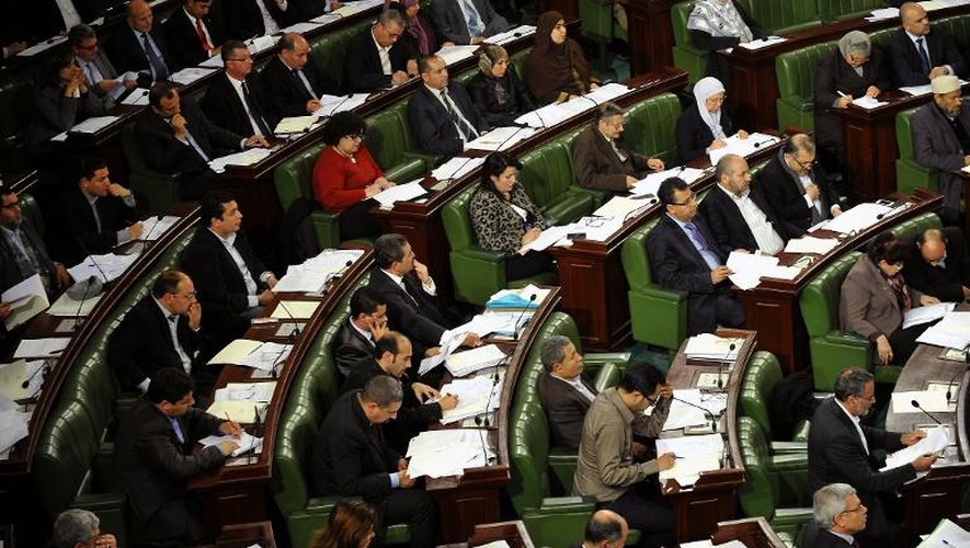 Des députés tunisiens au Parlement le 12 mars 2013 à Tunis