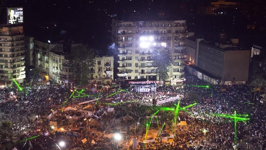 Vue aérienne de la manifestation anti-Morsi le 27 juillet 2013 place Tahrir au Caire