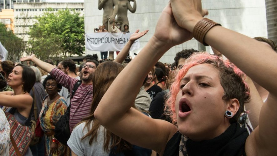 Manifestation contre le président brésilien par intérim Michel Temer, le 16 mai 2016 à Rio de Janeiro