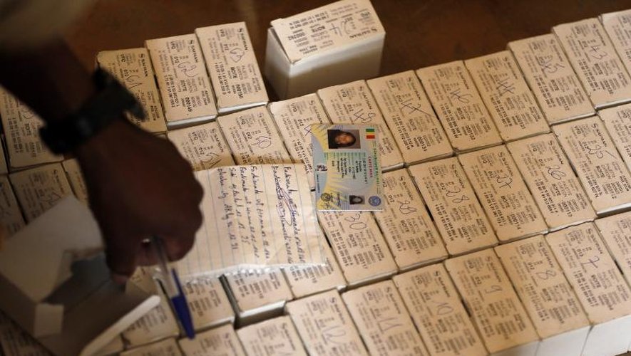 Distribution des cartes électorales le 27 juillet 2013 à Kidal
