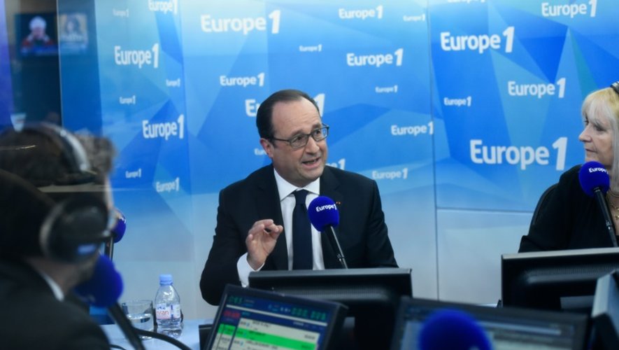 François Hollande lors de son intervention sur la radio Europe 1 le 17 mai 2016 à Paris