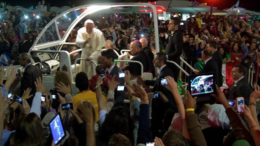 Le pape le 27 juillet 2013 sur la plage de Copacabana à Rio