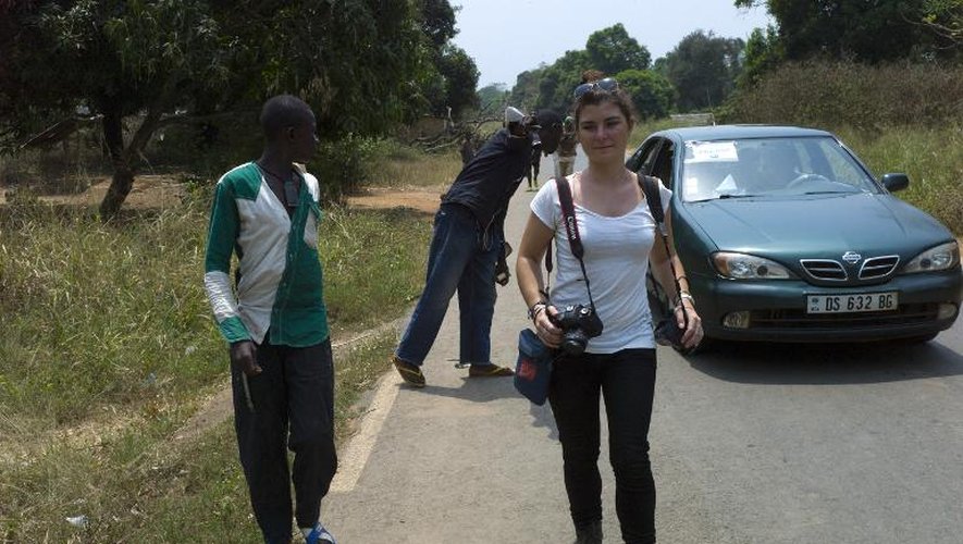 La journaliste française Camille Lepage à Damara, au nord de Bangui, le 21 février 2014