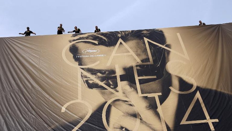 L'Affiche du 67e festival de Cannes, qui ouvre ses portes mercredi 14 mai 2014, avec une photo de l'acteur italien Marcello Mastroianni