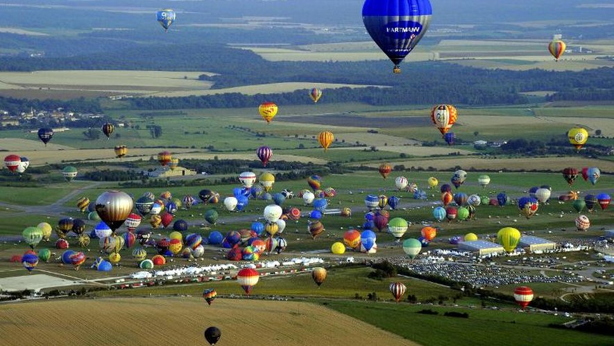 Montgolfières le 27 juillet 2013 à l'occasion de la 13e édition du "Lorraine Mondial Air Balloons" à Chambley-Bussières