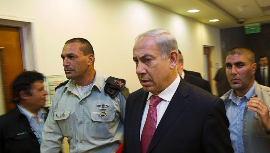 Benjamin Netanyahu à son arrivée le 28 juillet 2013 à la réunion du cabinet à Jérusalem