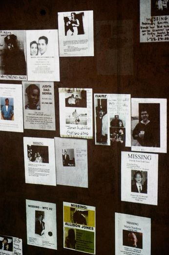 Photographies de victimes présentées au musée du 11-Septembre à New York le 14 mai 2014, qui sera inauguré jeudi par le président Obama