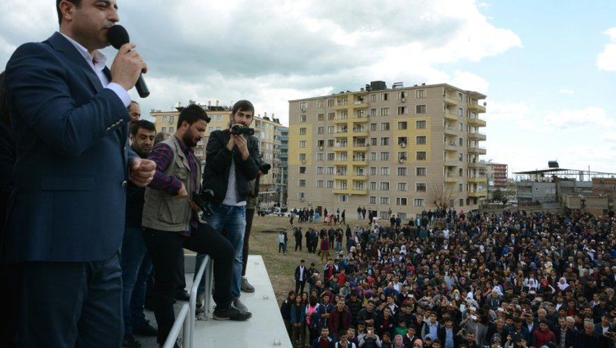Selahattin Demirtas, co-leader du parti prokurde HDP, à Diyarbakir dans le sud-est de la Turquie le 17 mars 2016