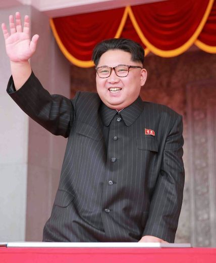 Photo fournie par l'agence officielle nord-coréenne KCNA le 10 mai 2016 du dirigeant nord-coréen Kim Jong-Un à Pyongyang