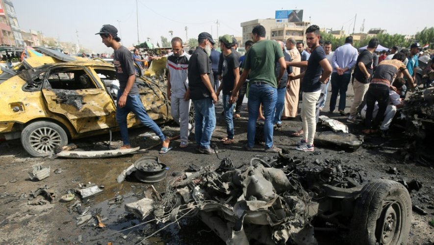 Le site d'une attaque suicide à Bagdad, le 17 mai 2016