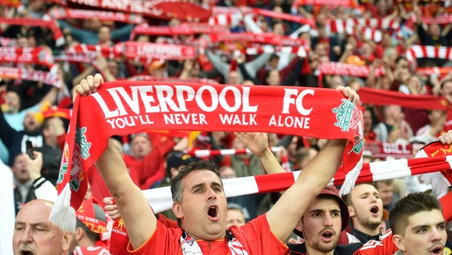 Des supporteurs de Liverpool avant le coup d'envoi de la finale de la Ligue Europa face à Séville, le 18 mai au Parc Saint-Jacques de Bâle