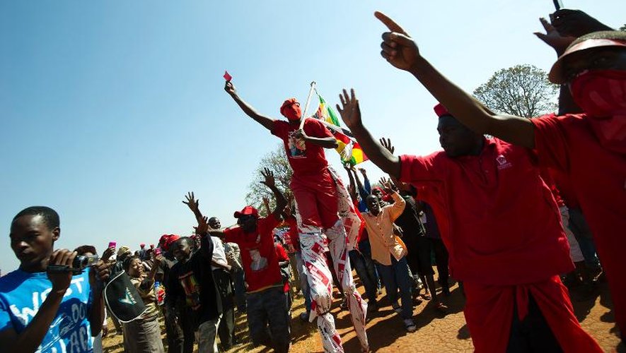 Des partisans du Premier ministre Morgan Tsvangirai, le 29 juillet 2013 à Harare