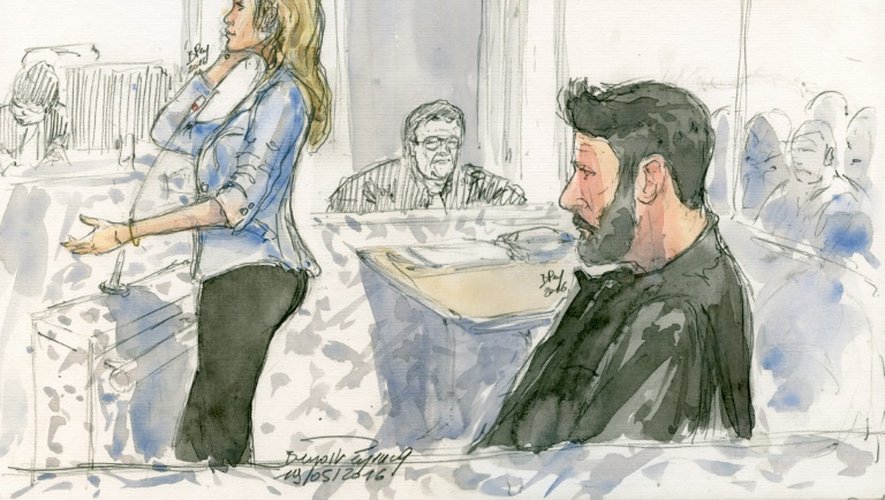 Croquis d'audience montrant Nabilla Benattia (g) aux cotés de son compagnon Thomas Vergara lors de son procès au tribunal de Nanterre le 6 novembre 2014
