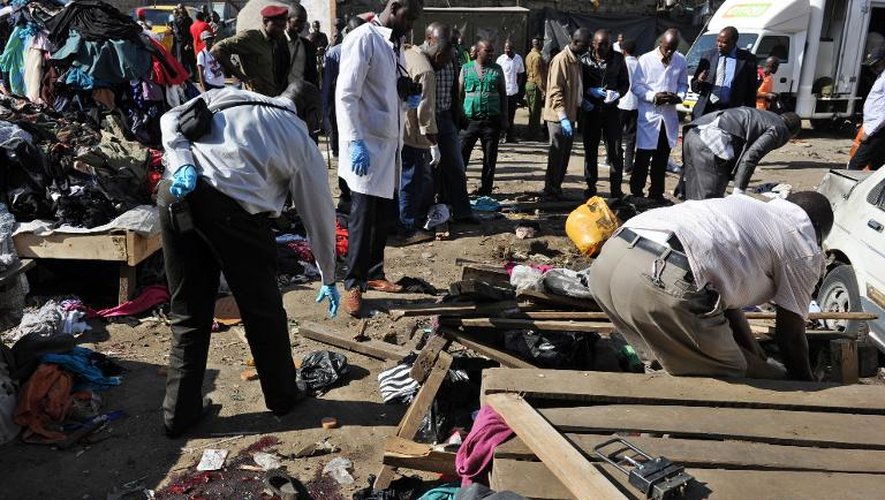 La police sur les lieux d'un attentat à la bombe à Nairobi, le 16 mai 2014