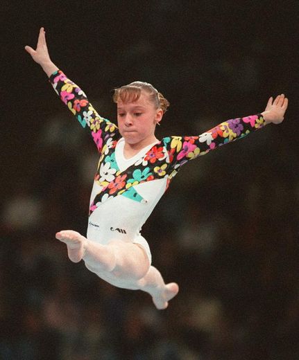 Photo prise le 28 mars 1999 de la gymnaste Elodie Lussac