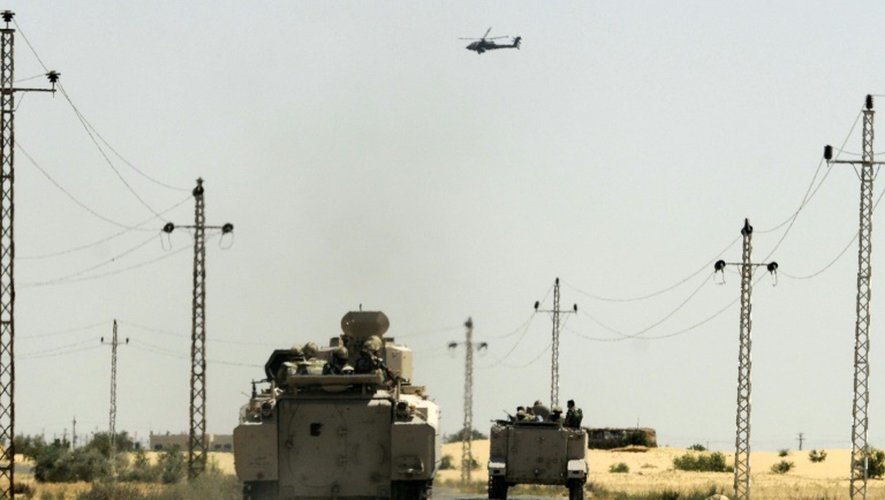 Des militaires égyptiens dans la désert du Sinaï, le 21 mai 2013
