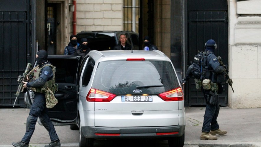 Le convoi transportant Salah Abdeslam à son arrivée le 20 mai 2016 au palais de justice à Paris
