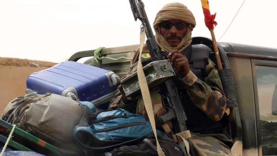 Un soldat malien dans la ville de Kidal, le 17 mai 2014 au nord du Mali
