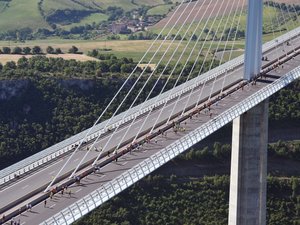 Millau : les frères Ogari s'offrent la course du viaduc