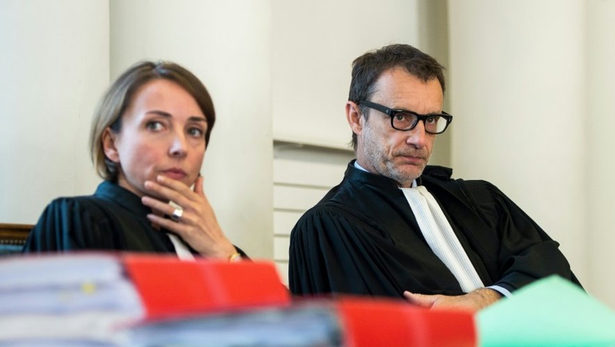 Le procureur Eric Vaillant et son assesseur Anne Lise Cau lors du procès de Dominique Cottrez le 25 juin 2015 à Douai