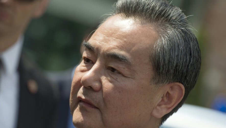 Le ministre chinois des Affaires étrangères, Wang Yi, s'adresse le 2 juillet 2015 à la presse à Vienne
