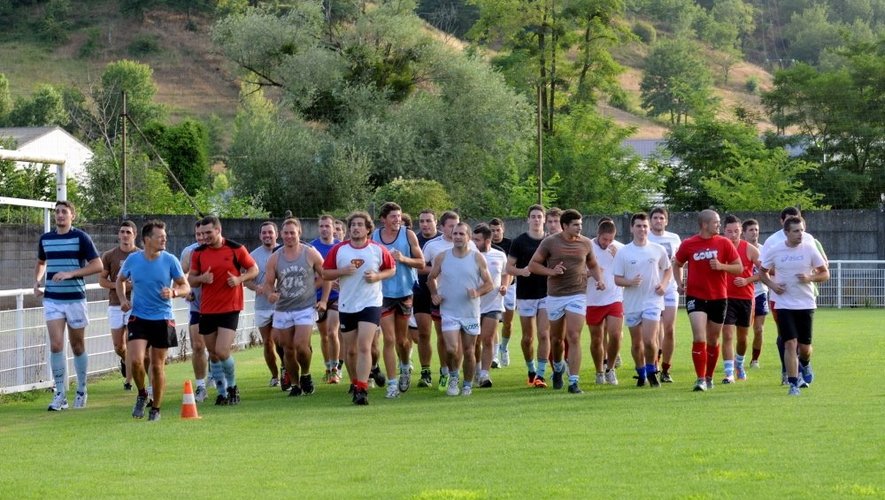 Les joueurs et le staff du Sporting club decazevillois ont retrouvé la pelouse de Camille Guibert pour un premier entraînement vendredi 2 août. Premier match le 15 septembre.