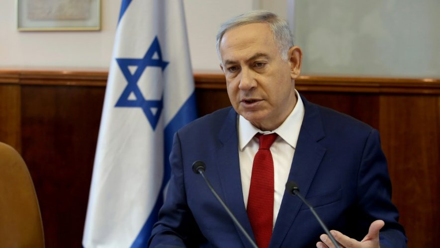 Le Premier ministre israëlien Benjamin Netanyahu dans son bureau à Jérusalem le  15 mai 2016