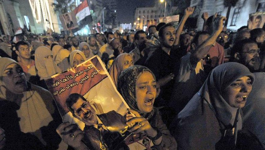 Des partisans du président déchu Mohamed Morsi manifestent à Alexandrie, le 6 août 2013