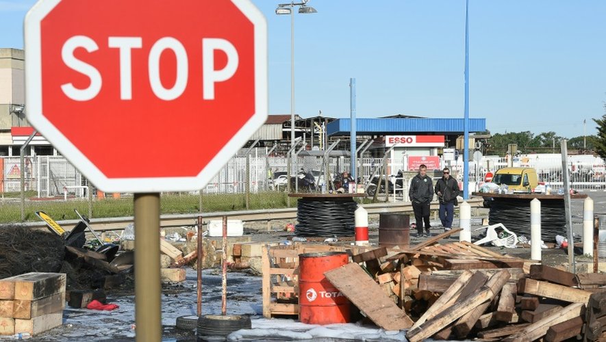 Le site pétrolier de Fos-sur-Mer après son déblocage le 24 mai 2016 par les forces de l'ordre