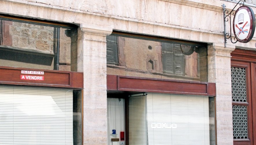 La vitrine de la rue d'Armagnac reste désespérément fermée.