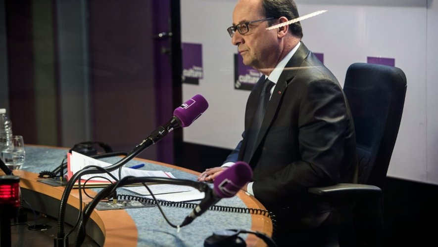 Le président François Hollande lors d'un entretien consacré à l'Histoire, le 24 mai 2016 sur France Culture à Paris
