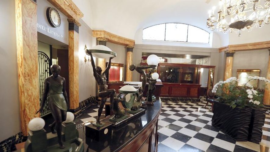 Vue prise le 12 mai de l'intérieur de l'hôtel Lutetia à Paris, dont la vente du mobilier et des oeuvres d'art a rapporté 2,2667 millions d'euros samedi.