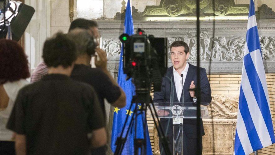 Le Premier ministre grec Alexis Tsipras s'adresse à la nation, à la télévision, le 5 juillet 2015 au soir