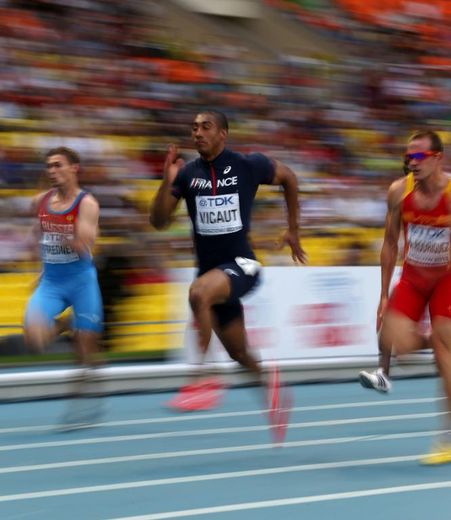 Le Français Jimmy Vicaut lors de sa série victorieuse sur 100 m aux Mondiaux d'athlétisme le 10 août 2013 à Moscou