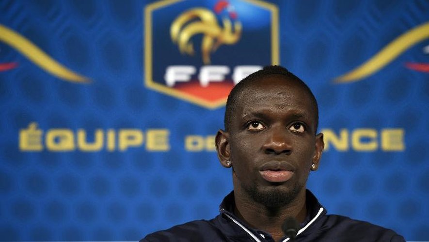 Le défenseur français Mamadou Sakho en conférence de presse, le 26 mai 2014 au Stade de France